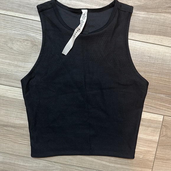 Lululemon tank - Picture 2 of 3